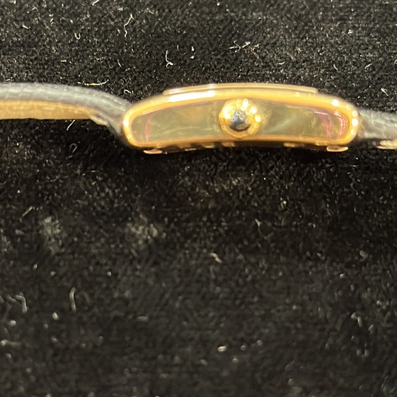 Cartier 18k Yellow Gold Tank Francaise ladies watch.  Quartz movement. - Picture 3 of 3